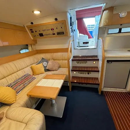 Cozy Yacht In Barcelona With Boat Tour Option Botel *