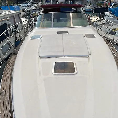Cozy Yacht In Barcelona With Boat Tour Option Botel