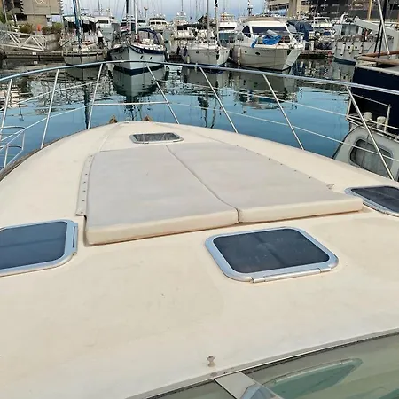 Cozy Yacht In Barcelona With Boat Tour Option Botel *