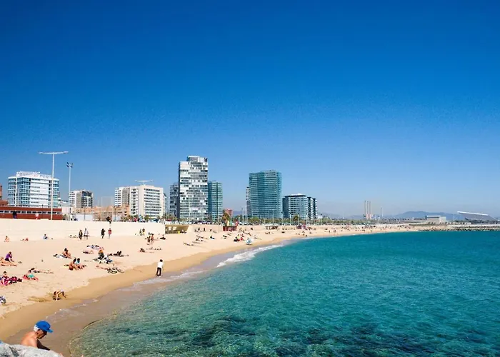 Cozy Yacht In Barcelona With Boat Tour Option 보트호텔