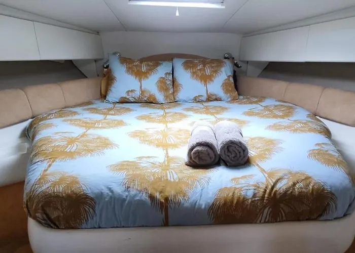 Cozy Yacht In Barcelona With Boat Tour Option